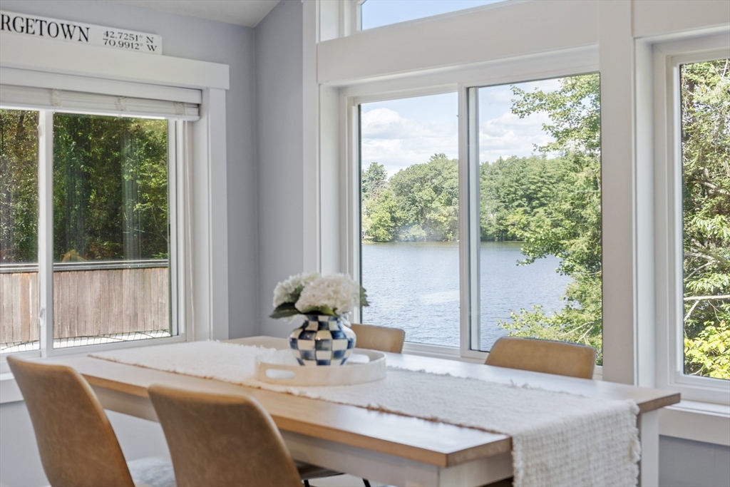 91 Lakeshore Drive