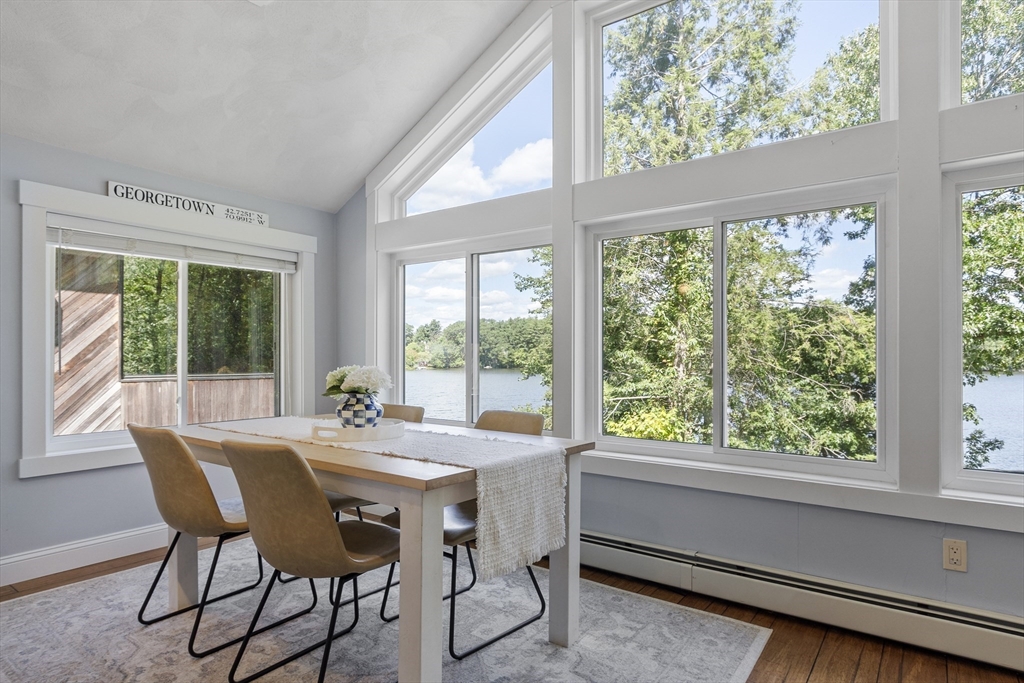 91 Lakeshore Drive