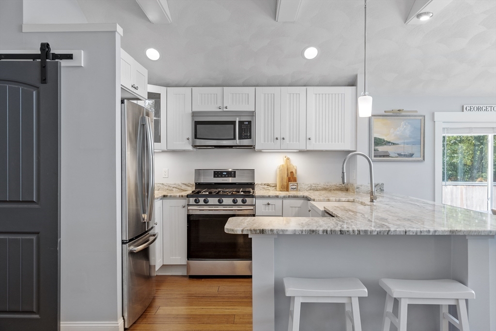 91 Lakeshore Drive