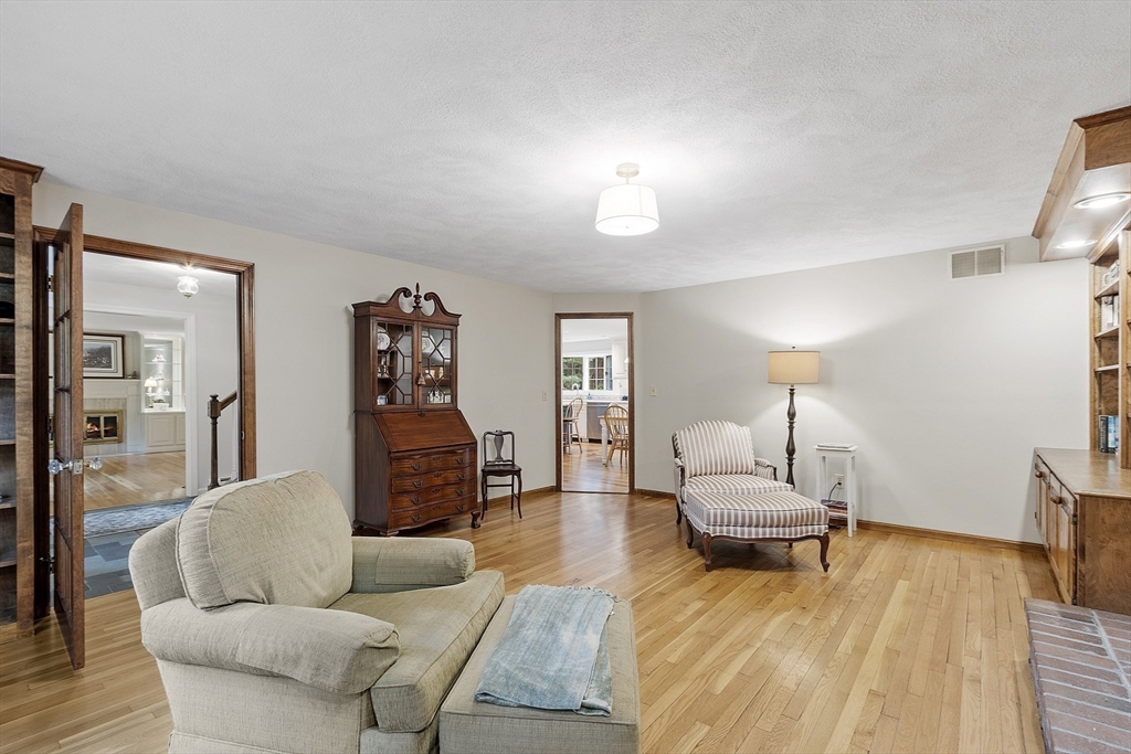 25 Algonquin Avenue