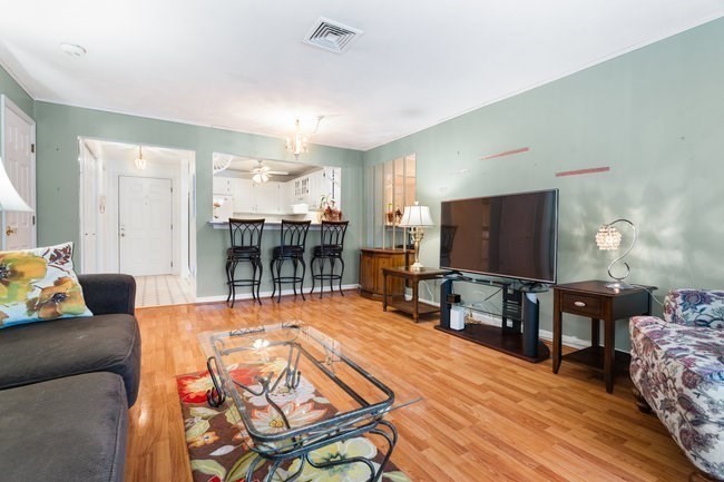 24 South Street # 38