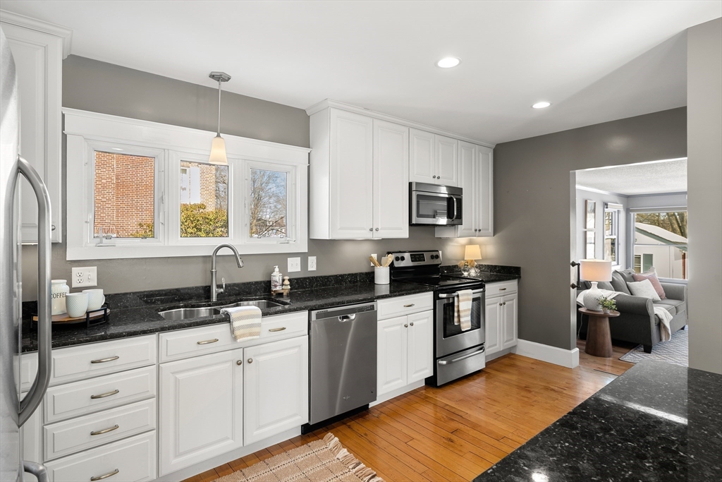 42 Pentucket Ave