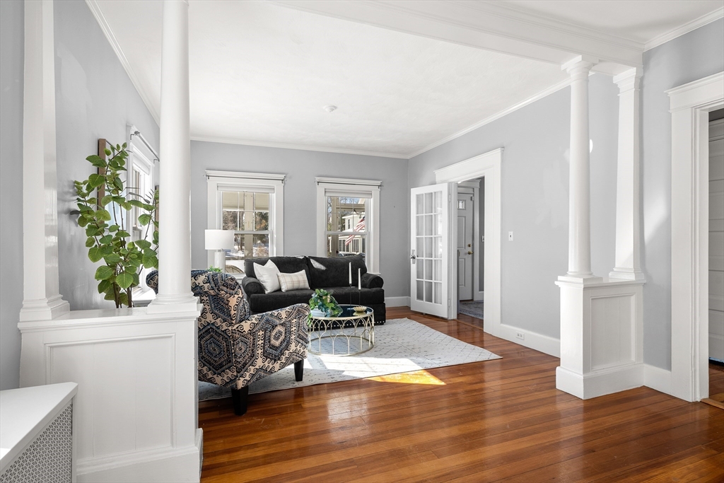 42 Pentucket Ave