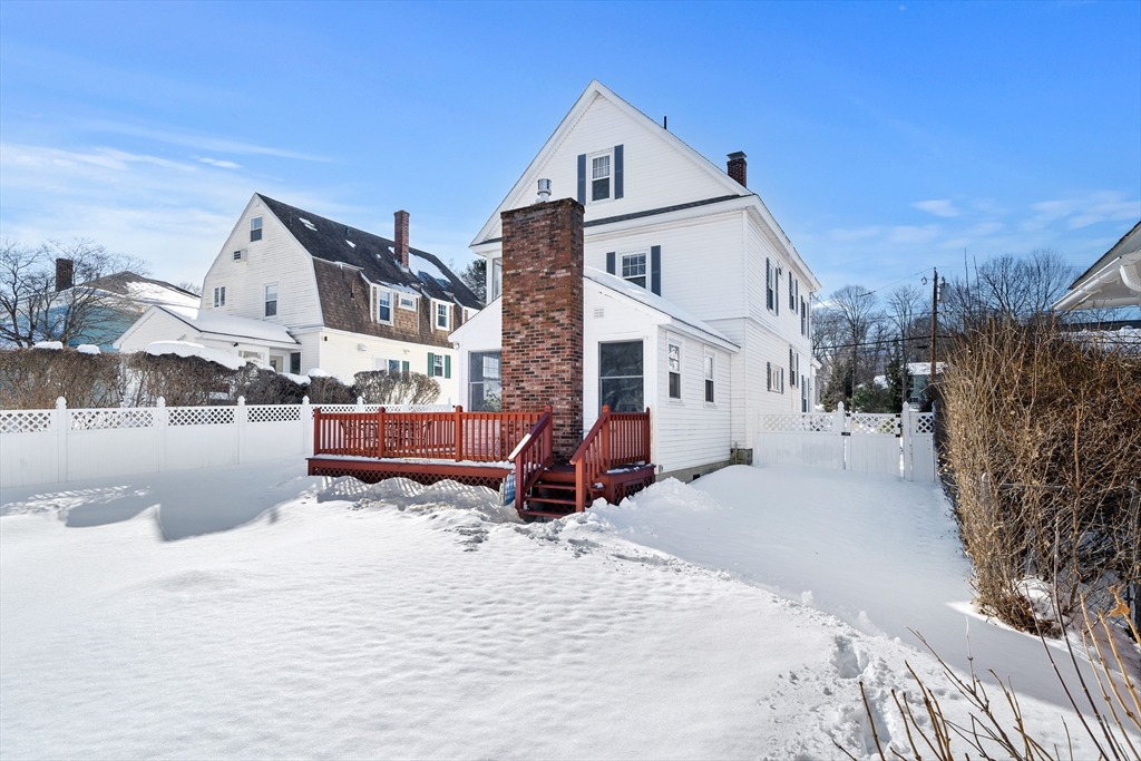 42 Pentucket Ave
