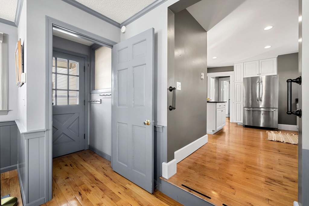 42 Pentucket Ave
