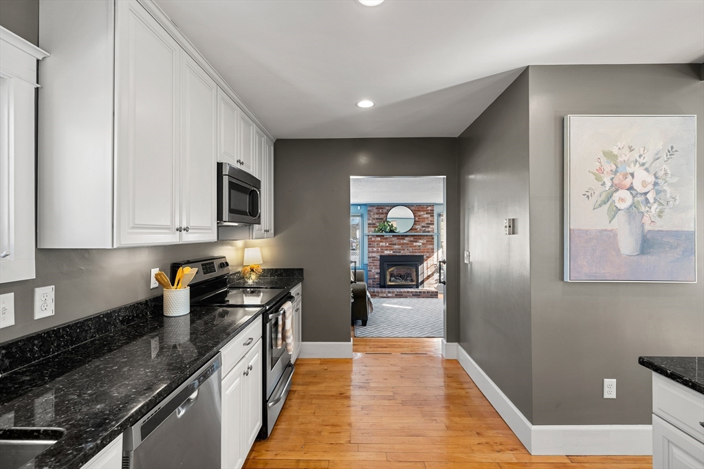 42 Pentucket Ave