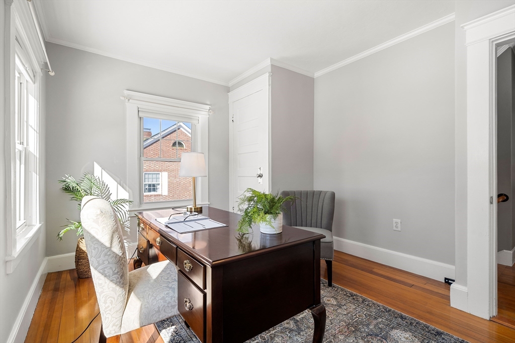 42 Pentucket Ave