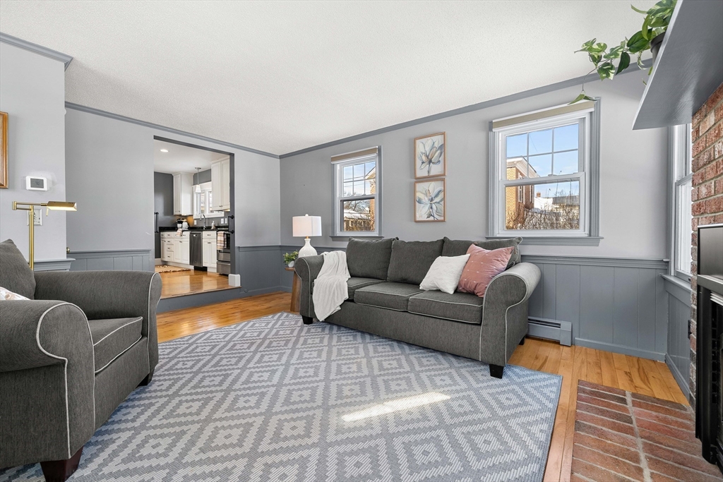 42 Pentucket Ave