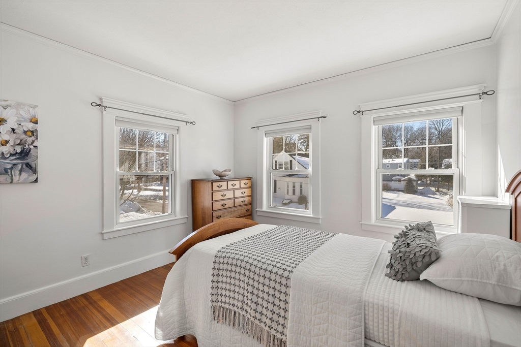 42 Pentucket Ave