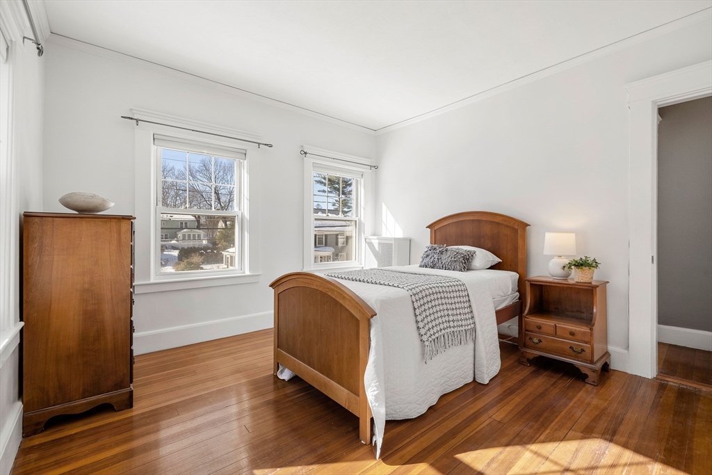 42 Pentucket Ave
