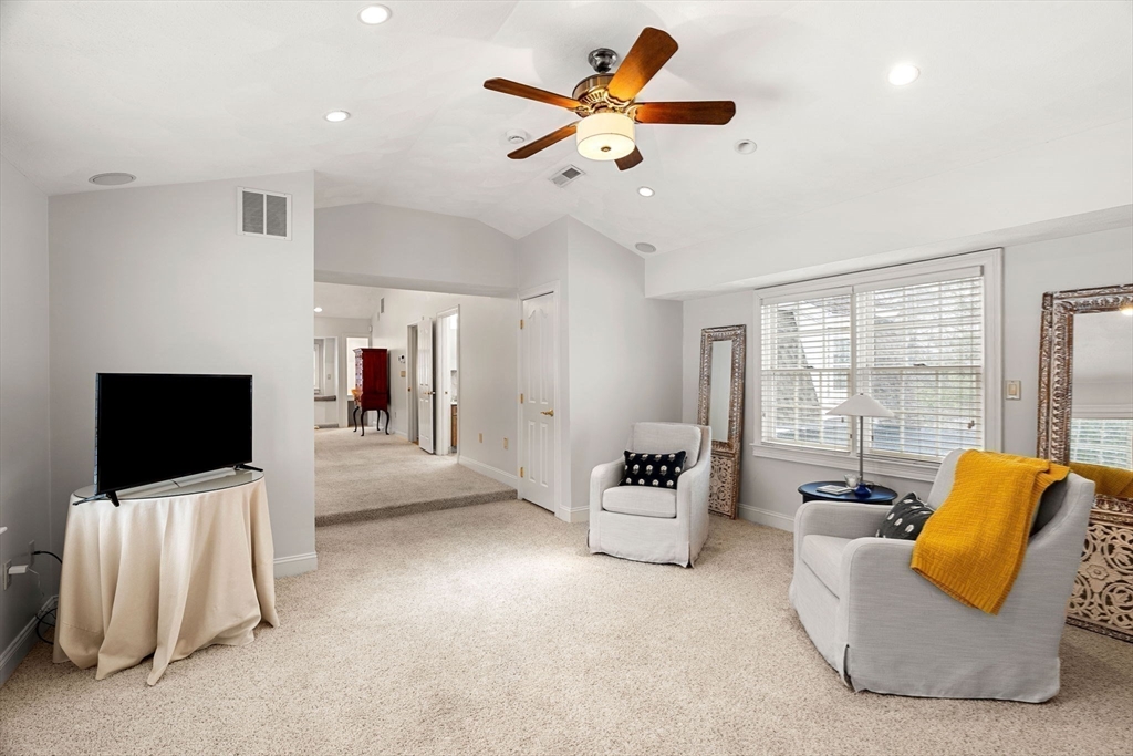2 Deerberry Lane