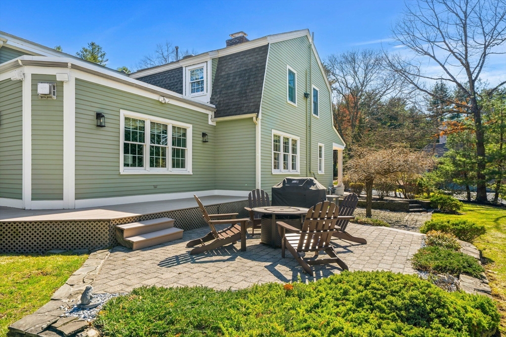 2 Deerberry Lane