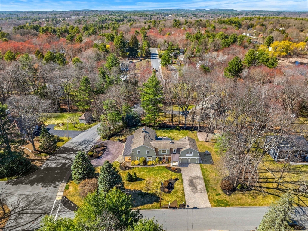 2 Deerberry Lane