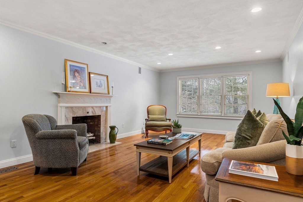 2 Deerberry Lane