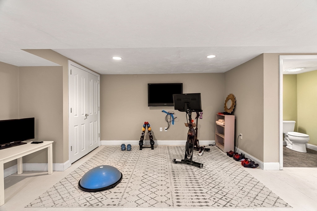 2 Deerberry Lane