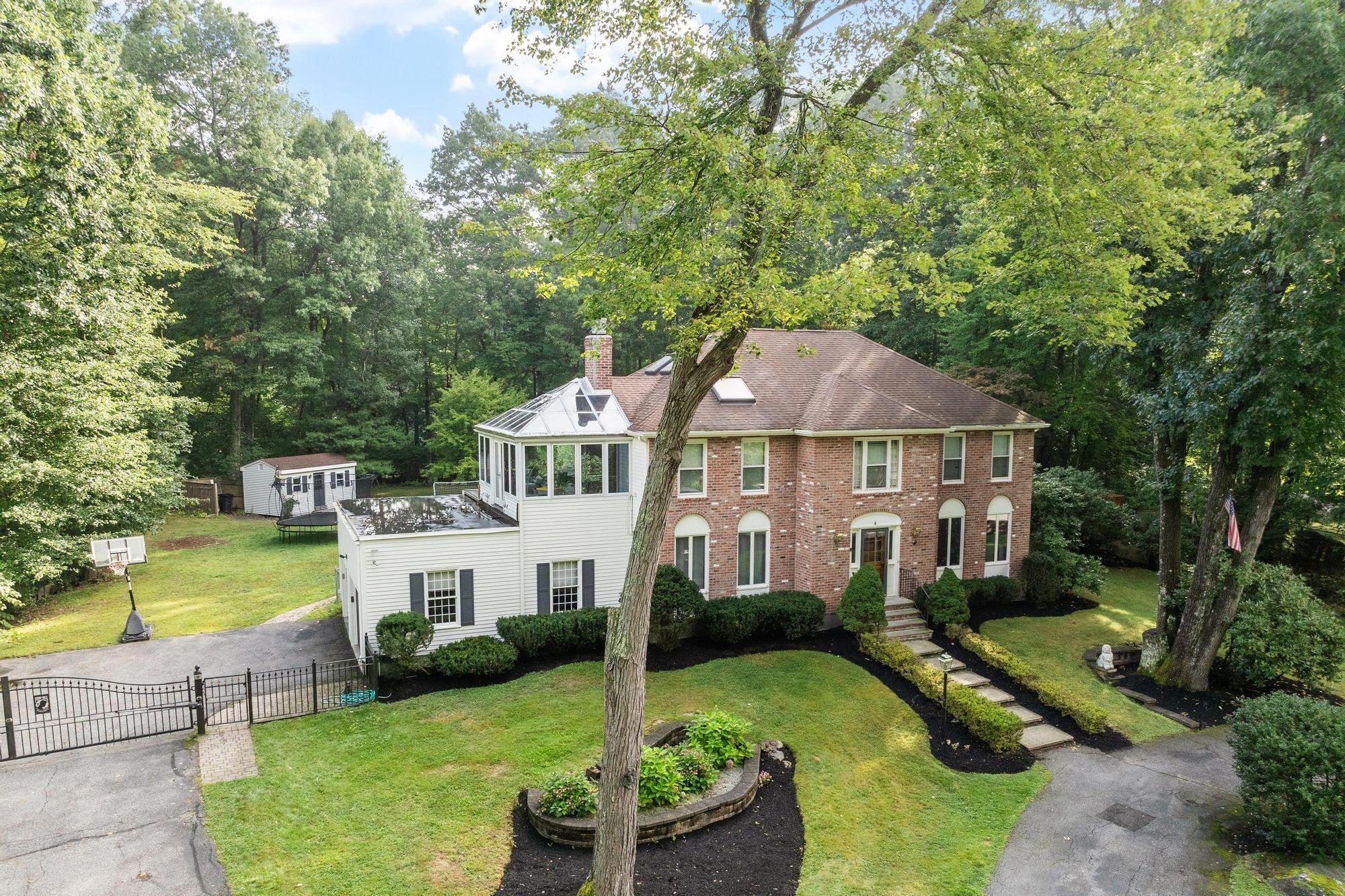 4 Wellington Circle