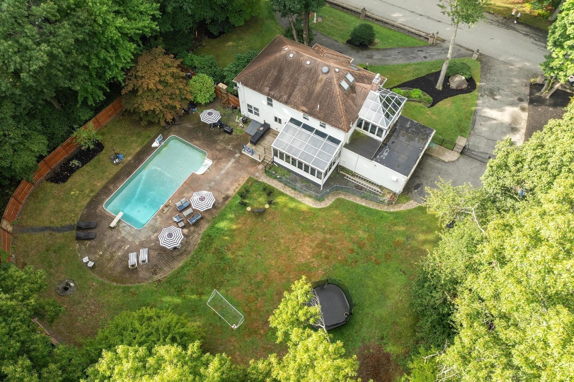 4 Wellington Circle