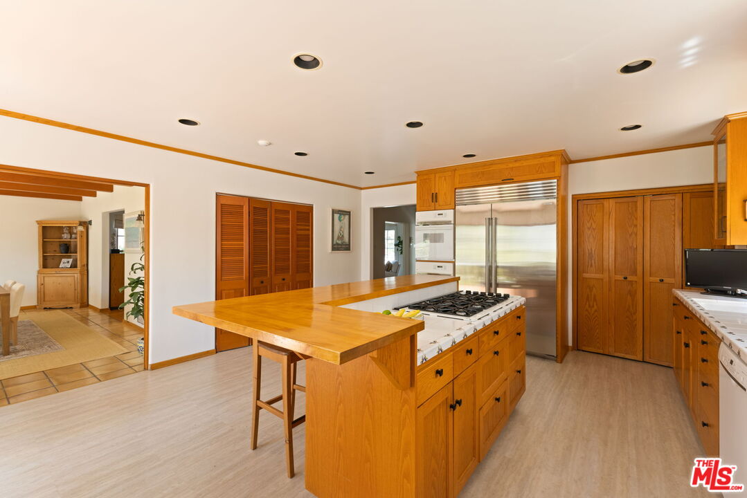 306 AMALFI DR