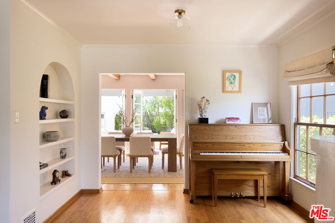 306 AMALFI DR