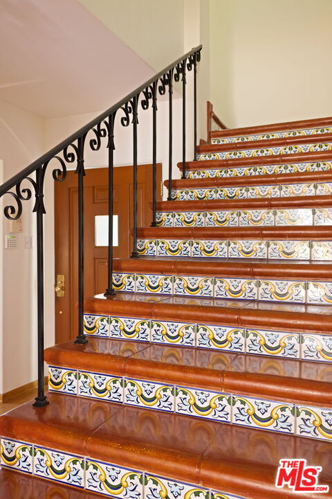 306 AMALFI DR