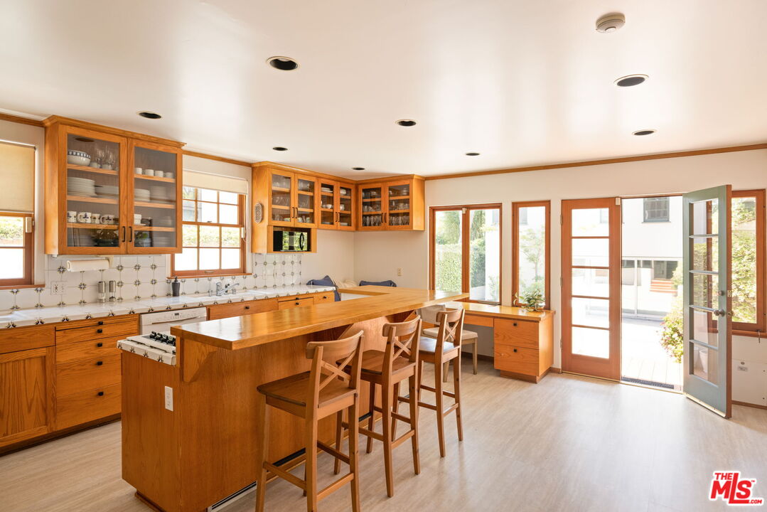 306 AMALFI DR
