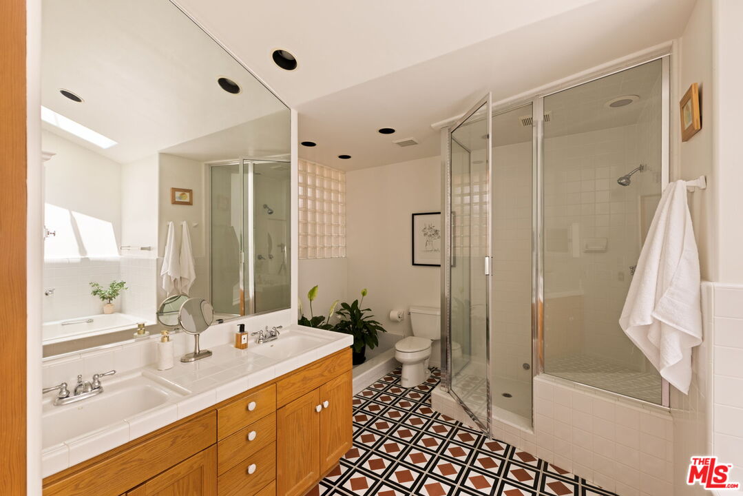 306 AMALFI DR