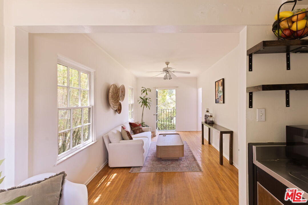 306 AMALFI DR