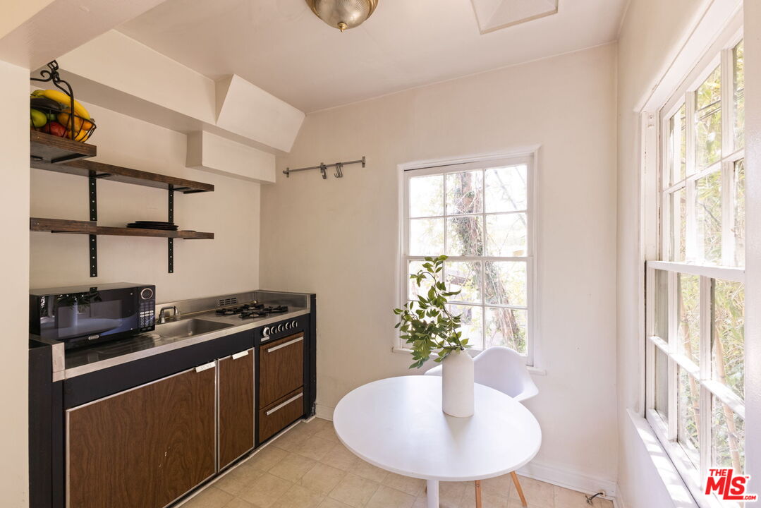 306 AMALFI DR