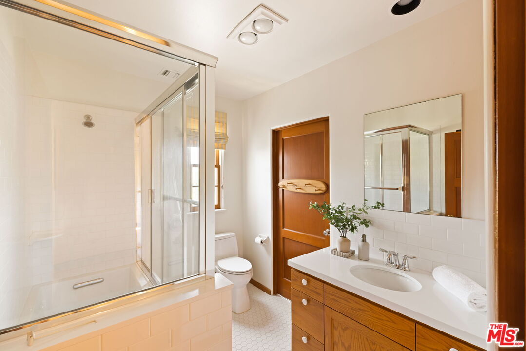 306 AMALFI DR