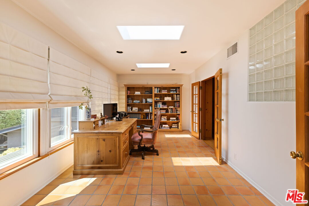 306 AMALFI DR