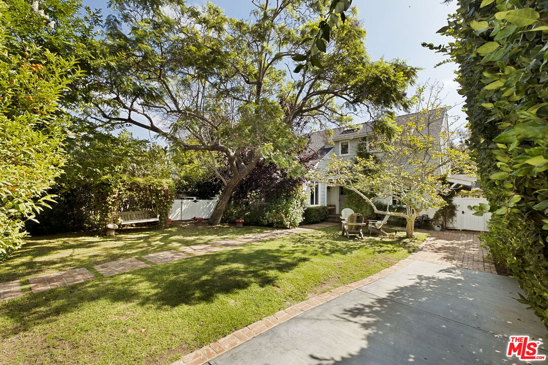 228 S Anita Ave