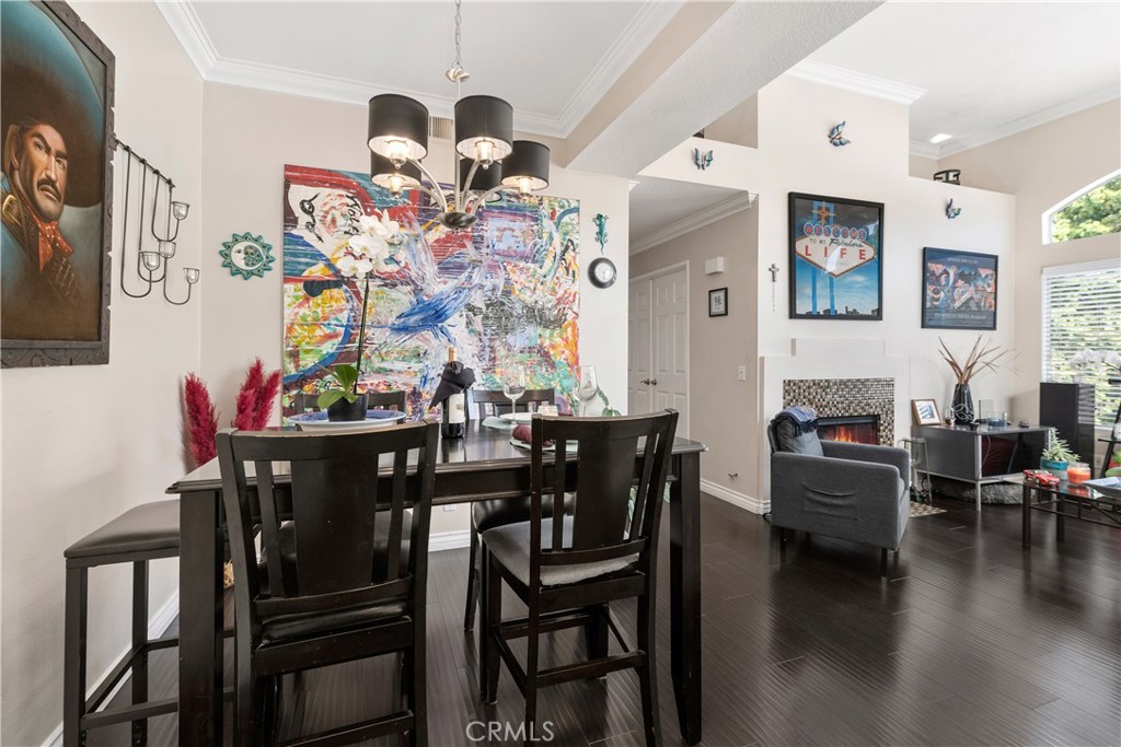 28215 La Gallina Unit: 208