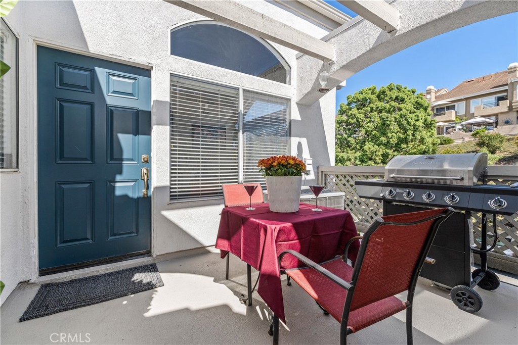 28215 La Gallina Unit: 208