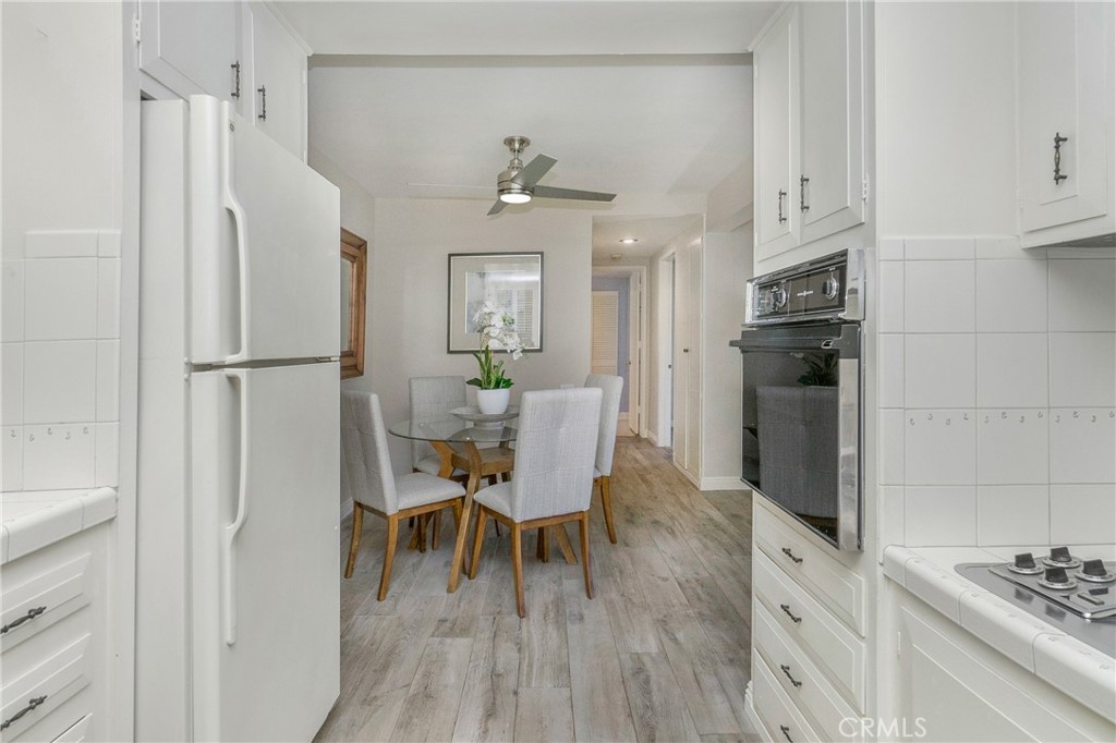 25 Avenida Castilla Unit: B