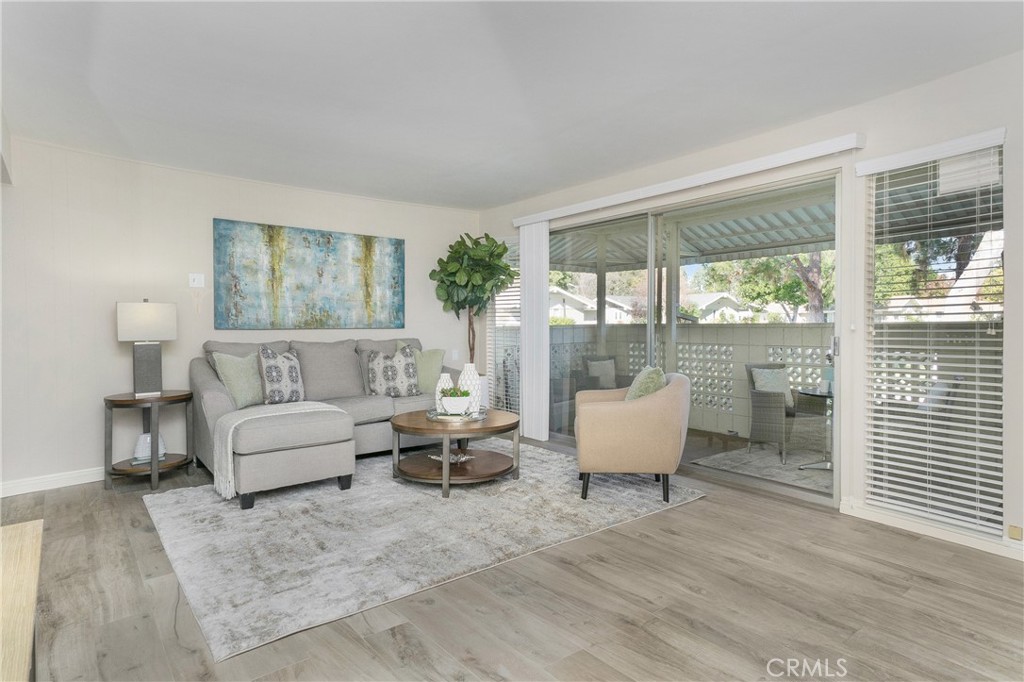 25 Avenida Castilla Unit: B