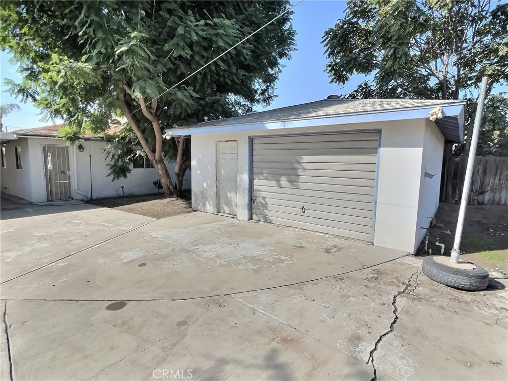 222 E Moneta Avenue