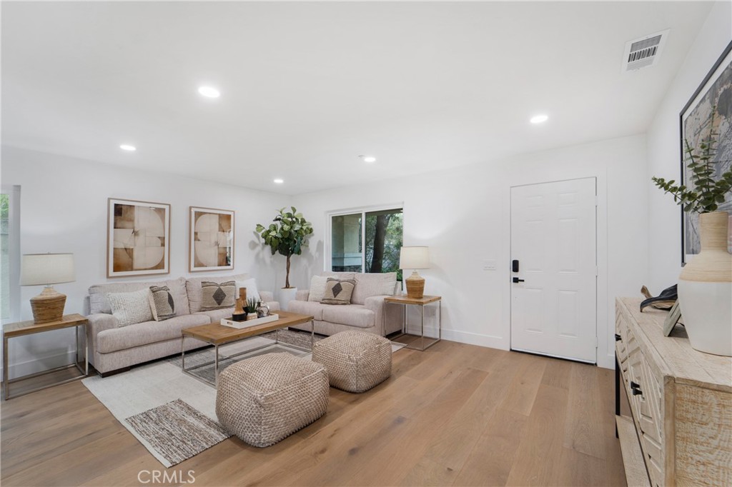 7 Hemingway Court