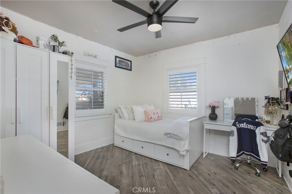 2197 Santa Ana