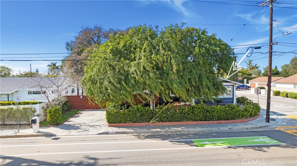 2197 Santa Ana