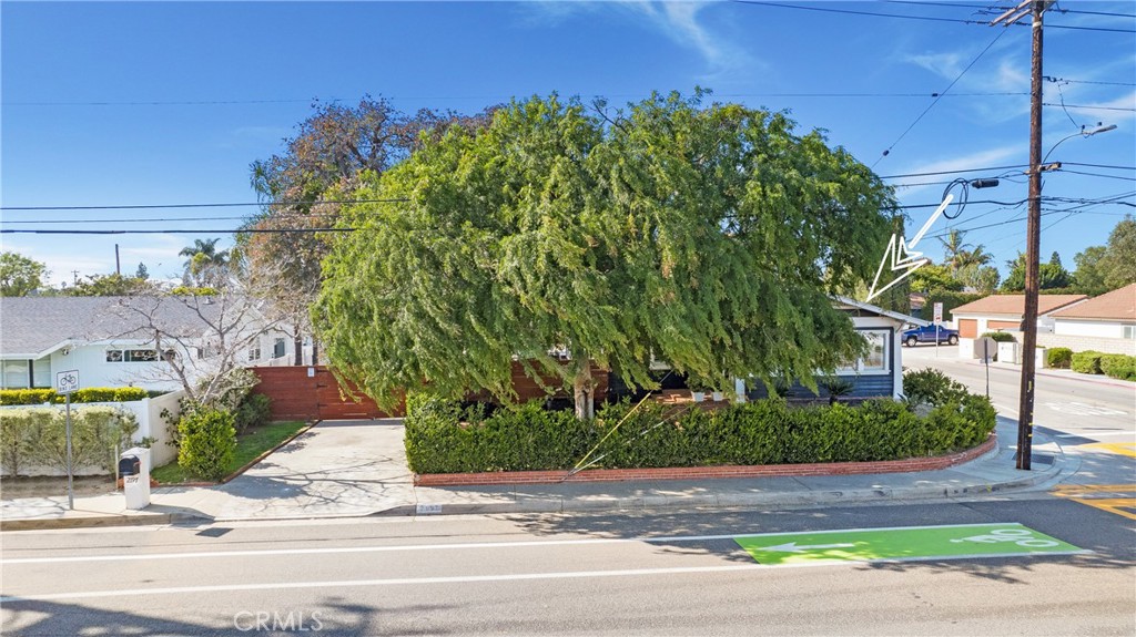 2197 Santa Ana