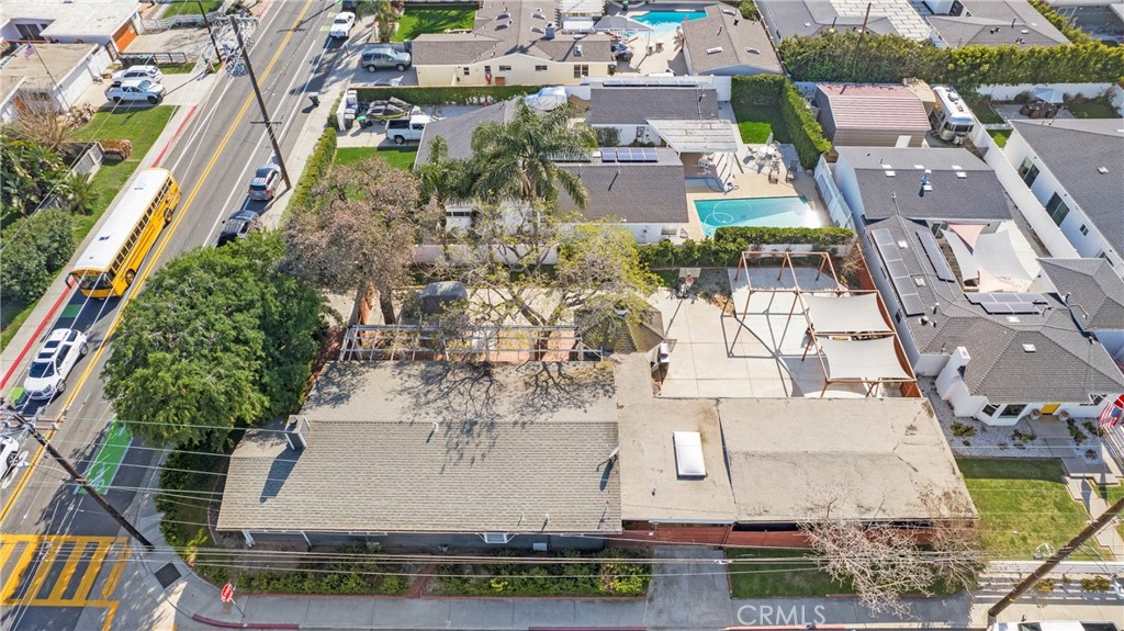 2197 Santa Ana