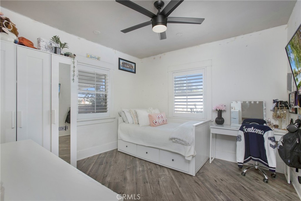 2197 Santa Ana