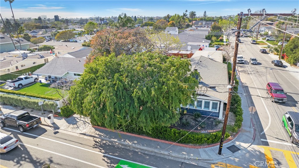 2197 Santa Ana