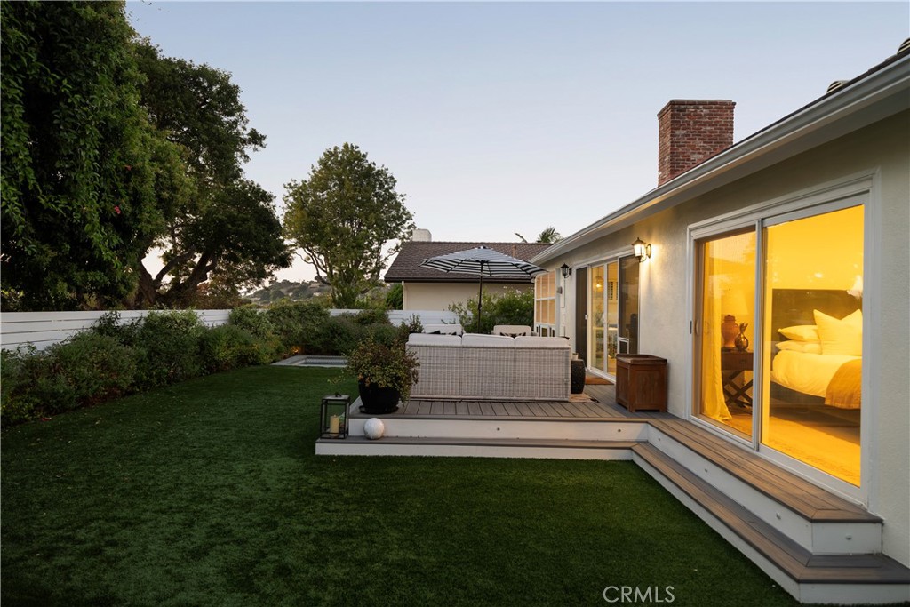 2809 Via De La Guerra