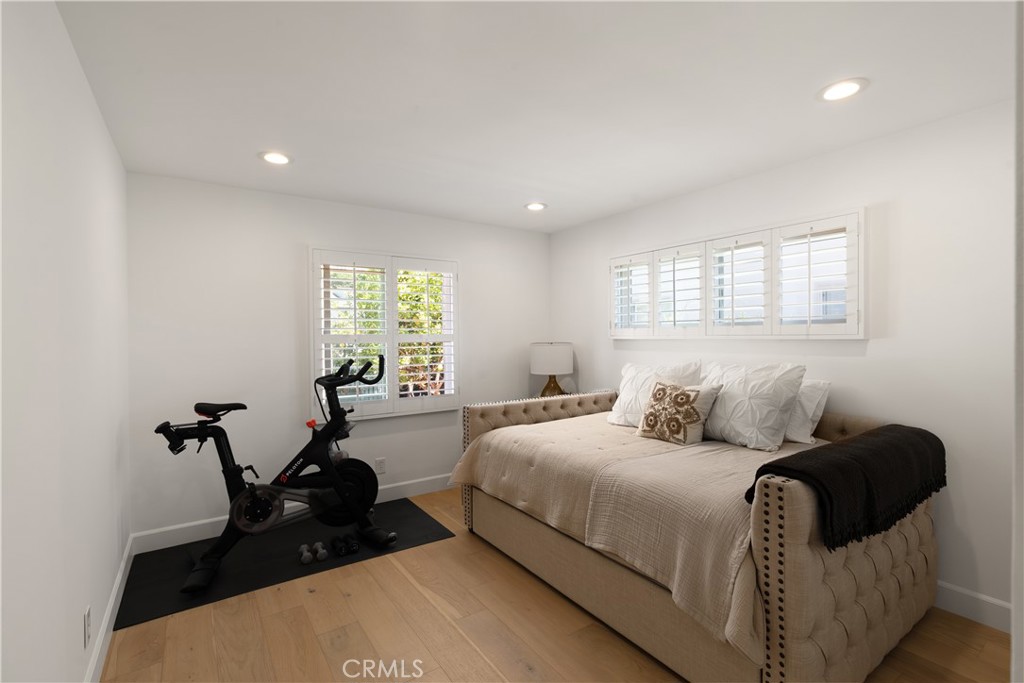 2809 Via De La Guerra