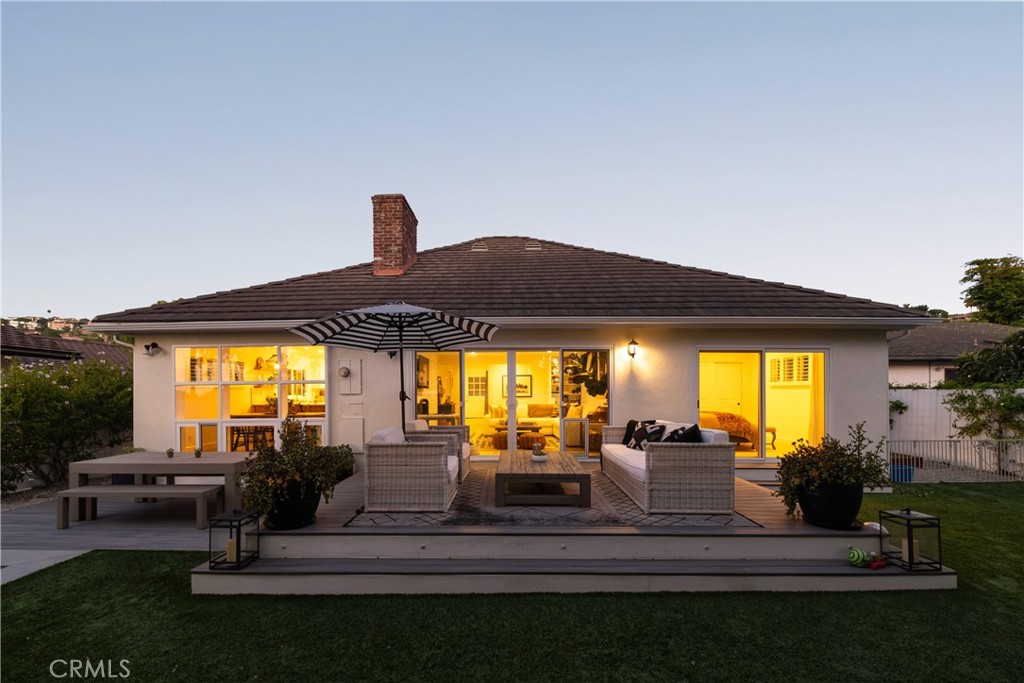 2809 Via De La Guerra