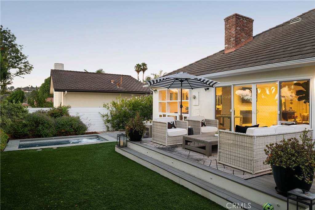 2809 Via De La Guerra