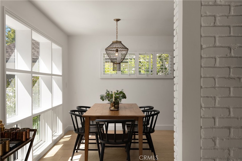 2809 Via De La Guerra