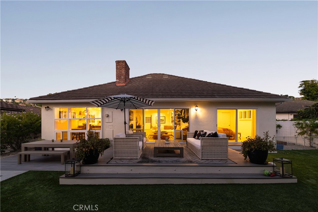 2809 Via De La Guerra