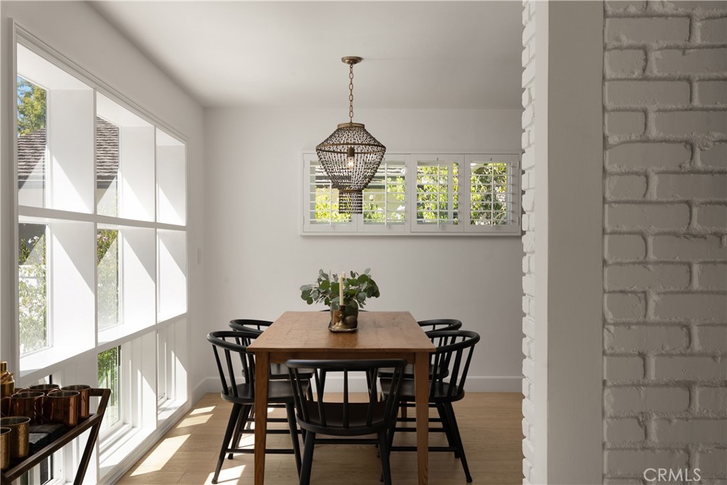 2809 Via De La Guerra